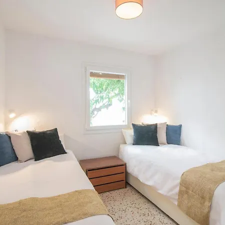 公寓 Halo - Charming Modern Townhouse Close To The *