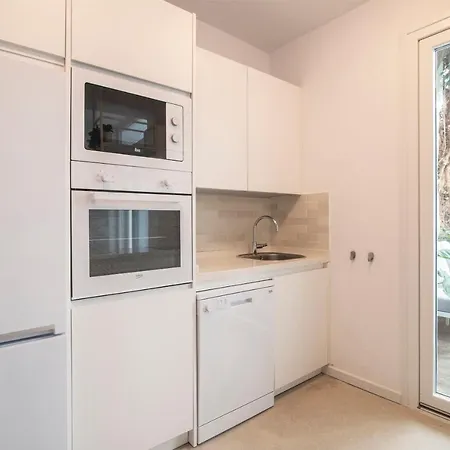 公寓 Halo - Charming Modern Townhouse Close To The *