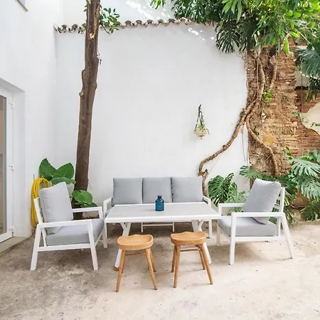 Halo - Charming Modern Townhouse Close To The *